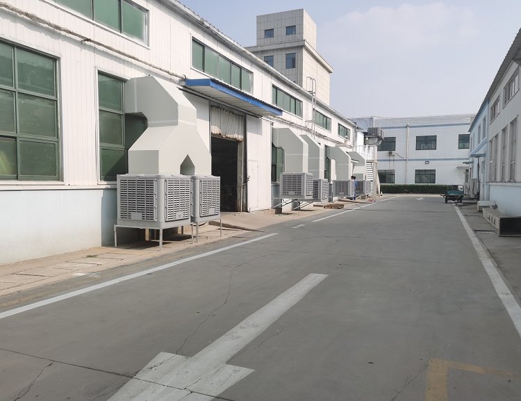 塑料廠降溫，吹膜車間降溫，車間管道降溫方法，工廠管道送風(fēng)降溫辦法有哪些